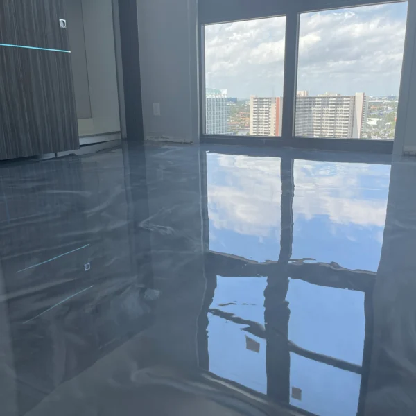 Reflective 1 600x600